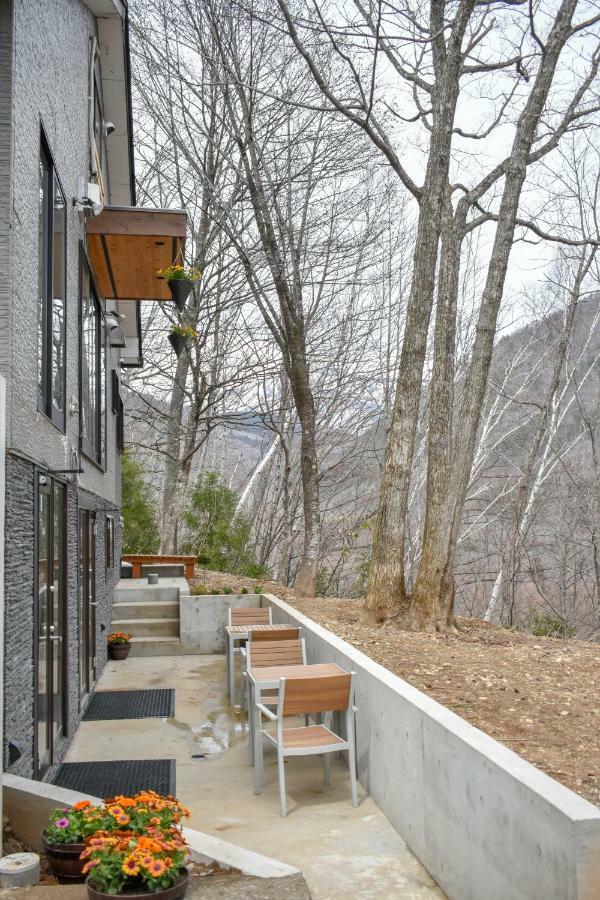 Penke Panke Lodge And Apartments Hakuba Exterior foto